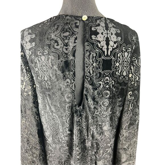 Show me your MuMu knock out mini black damask velvet bell sleeve dress Medium - Picture 8 of 13